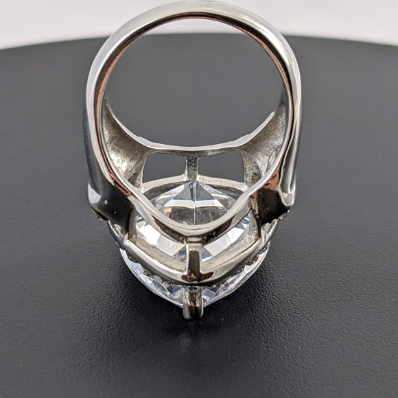 Huge Pear shaped CZ Stainless Steel Ring - Picture 4 of 11